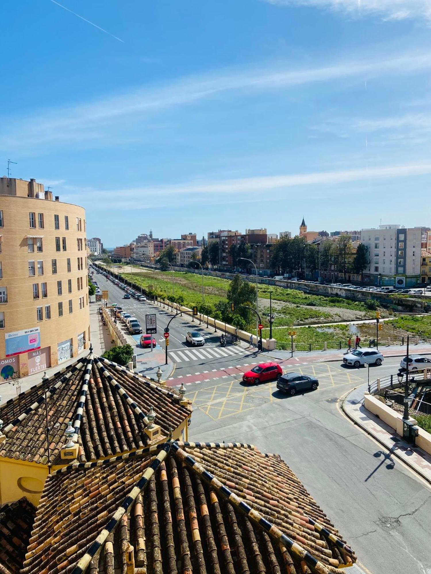 Junto Al Centro De By Mo *